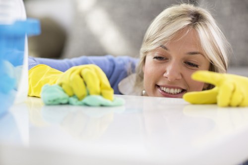 Professional move-out cleaning in a local Islington bathroom